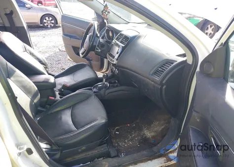 2015 Mitsubishi Outlander Sport Se z USA, uszkodzony, nr VIN 4A4AP4AU6FE041925